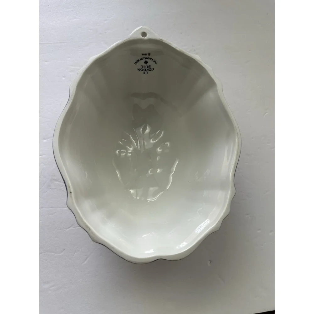 Franklin Mint Le Cordon Bleu Porcelain -  Asparagus – 1986 Hand Painted Mold